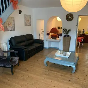 Triplex Meublé Hyper Centre St Céré 3 120 M2 8 Pers Max Apartamento